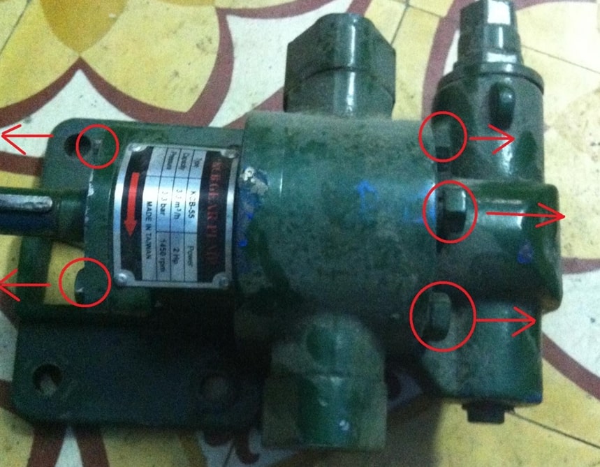 cach-thao-lap-va-thay-phot-bom-banh-rang-KCB